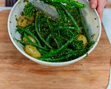 A picture of step 28 of Salmon & Pesto-Dressed Vegetables.
