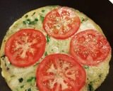 Foto del paso 3 de la receta: Tarta de puerro y cebolla sin masa con guacamole diferente