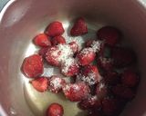 Foto langkah ke 4 dari resep Strawberry Choco Dessertbox.