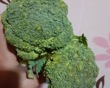 Foto langkah ke 1 dari resep Brokoli Goreng.