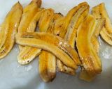 Foto langkah ke 1 dari resep Banana Cromboloni Bites Mommylicious.