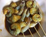 Foto langkah ke 2 dari resep Udang Bakar Madu Teflon.