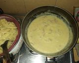 Foto langkah ke 8 dari resep Creamy Fettucine Carbonara <50rb by ama(R)sak.
