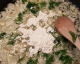 Foto del paso 2 de la receta: Merluza en salsa verde con gambas