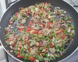 Foto del paso 1 de la receta: Ravioles con salsa y carne