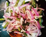 Foto del paso 4 de la receta: Pollo rebozado con cebollas avinagradas