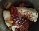 A picture of step 2 of Choco lassi cheesecake smoothie.