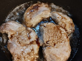 Churrasco de cerdo con repollo especiado