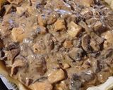 Une image de l'étape 5 de Tourte forestière aux champignons et poulet.
