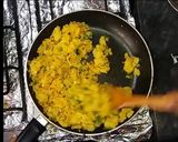 A picture of step 5 of Mini Aloo ka Samosay.