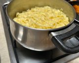 A picture of step 5 of Pasta with Cream, Ham, and Sautéed Bell Pepper (Al Dente).