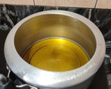 A picture of step 3 of White matar chole.