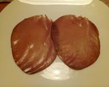 A picture of step 1 of Smoked tuna carpaccio salad.