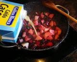 Foto del paso 6 de la receta: Sopa de remolacha con patata al eneldo