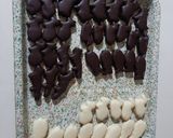 Une image de l'étape 15 de Petits biscuits de pâques enrobés de chocolat noir et blanc 🍫.