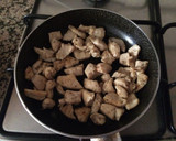 Foto del paso 2 de la receta: Empanada de pollo y brotes de soja