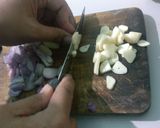 Foto langkah ke 1 dari resep Tumis brokoli sederhana.