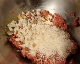 Foto del passaggio 1 della ricetta Polpette al sugo