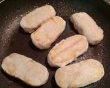 Foto del paso 2 de la receta: Merluza con langostinos y patatas
