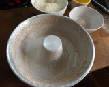 Foto del paso 3 de la receta: Bizcocho nevado de castaña con pepitas de chocolate y castañas almibaradas