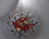 Foto langkah ke 2 dari resep Sambal Kencur Tempe Kemangi.