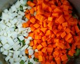 Bécsi burgonyaleves 🇦🇹👌 recept fázis 2 fotója