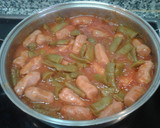 Foto del paso 6 de la receta: Salchichas mini con tomate y judías planas