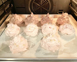 Foto del paso 8 de la receta: Merengues rosas rellenos de almendra