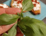 Une image de l'étape 5 de Tartine de ricotta et tomates séchées.
