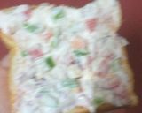 A picture of step 4 of Suji bread pizza.