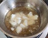 A picture of step 1 of Paneer Makhani.