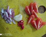 Foto langkah ke 3 dari resep Tumis jamur cumi asin.