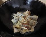 Foto langkah ke 3 dari resep Oseng baby cumi asin, ikan asin dan Pete.
