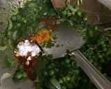 A picture of step 3 of Hariyali pulav.