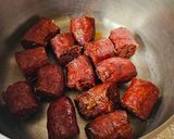 Foto del paso 3 de la receta: Longaniza con papas en salsa
