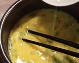 Foto langkah ke 2 dari resep Ttukbaegi gyeranjjim 뚝배기 계란찜 (Telur kukus ala Korea).