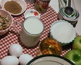 عکس مرحله 1 از دستور کیک سیب گردو با عطر دارچین