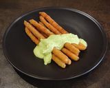 Foto del passaggio 7 della ricetta Asparagi Fritti con Salsa di Uova Prezzemolo e Senape
