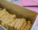 Foto langkah ke 3 dari resep Garlic Cheese Bread.