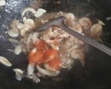 Foto langkah ke 5 dari resep Udang saos tiram.