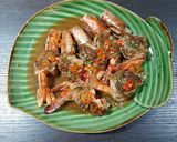 Foto langkah ke 8 dari resep Udang Tim Saus Bawang Putih.
