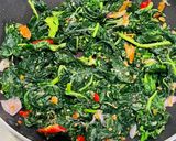 Foto langkah ke 3 dari resep Oseng Daun Pepaya Teri Pedas Favorit Ibu.