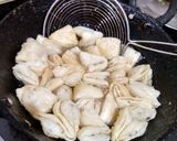 A picture of step 6 of Maida ki papdi (snacks).