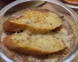 Foto langkah ke 12 dari resep French Onion Soup.