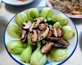 Hình bước làm 4 của món Cải Thìa Xào Nấm Đông Cô
