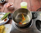 รูปขั้นตอนการทำที่ 5 ของ -Ayam Masak Lemak Cili Api- สไตล์มะละกา