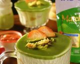 Foto langkah ke 5 dari resep Creamy Matcha Strawberry Tiramisu.