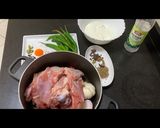 A picture of step 1 of Zaffrani Mutton Pulao.