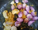 Foto langkah ke 3 dari resep Kare hati ayam dan kentang.