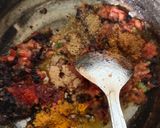 कच्चे केले कि मसालेदार सब्जी(kachhe keke ki masaledar sabzi recipe in hindi) रेसिपी चरण 2 फोटो